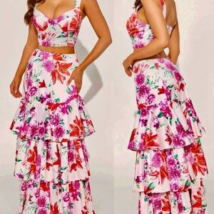 NWT Floral Two-Piece Crop Top & Tiered Skirt Set in White, Pink$ Orange. Size L
